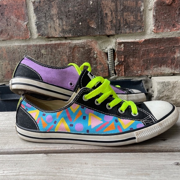 Converse All Stars Shoes Sz 7 MTV Custom Design Low Rise - Picture 2 of 8